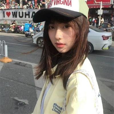 眼神阳光的男孩